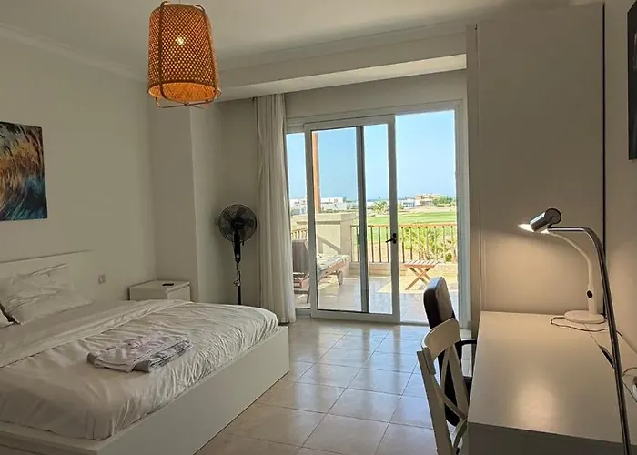 Luxury 3br Sea View Soma Bay By Faramawy